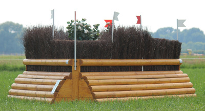 eventing-hindernissen bezembak met vele mogelijkheden