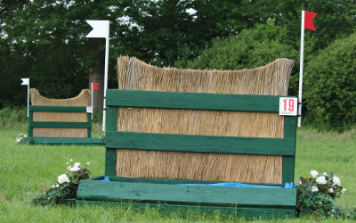 eventing-hindernissen smalletjes met waterbak